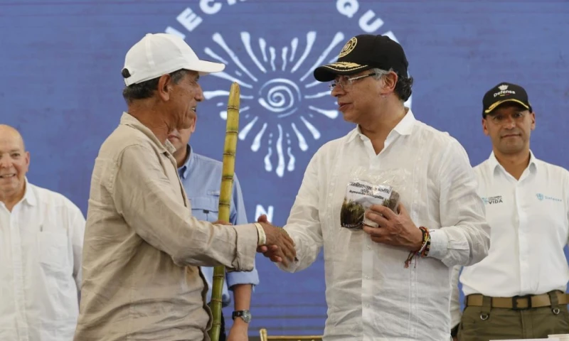 3,8 toneladas de material de guerra de la CNEB fueron destruidas / Foto: EFE