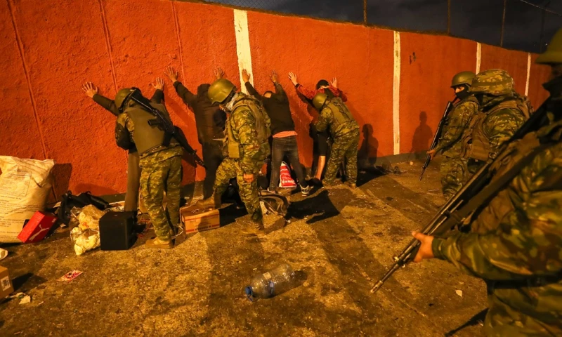 Hasta ahora las fuerzas de seguridad han ejecutado 96.376 operaciones conjuntas / Foto: EFE