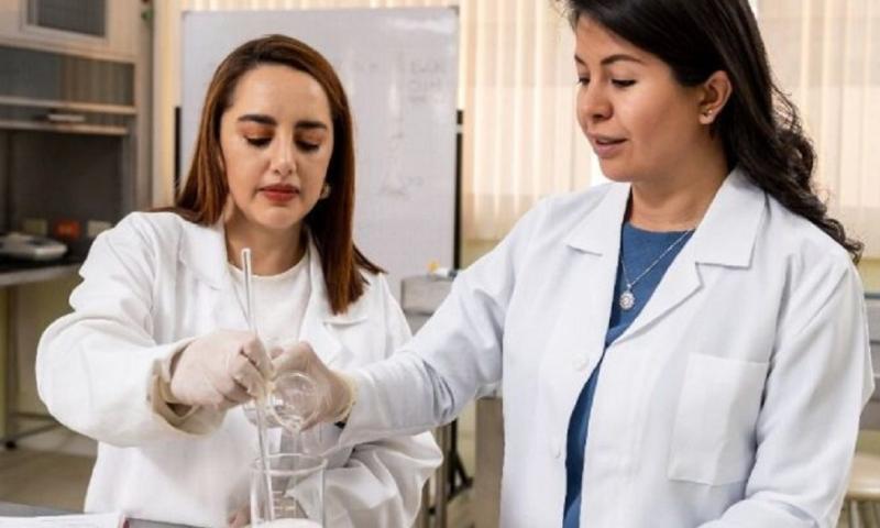Las docentes María Gabriela Punín y María José Valarezo representarán a Ecuador en la Feria / Foto: cortesía El Mercurio