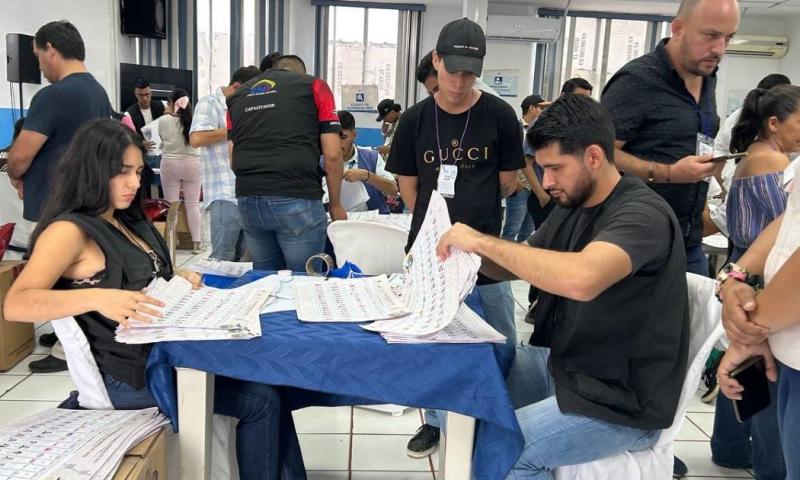 Estos delegados tienen la responsabilidad de verificar cada etapa del proceso electoral / Foto: cortesía CNE