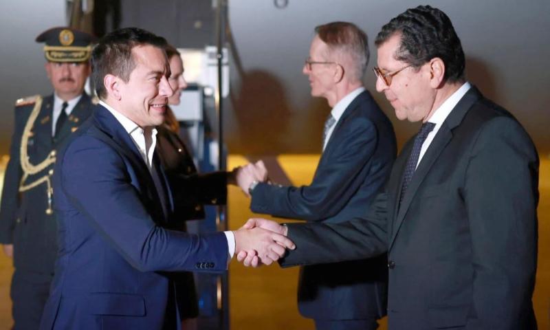 Noboa fue recibido por el embajador de Francia en Ecuador, Phillippe Létrilliart / Foto: cortesía Presidencia