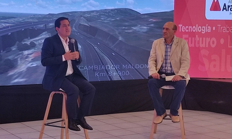 Andrés Arauz insiste en que mantendrá la dolarización / Foto: Cortesía de Camicoon