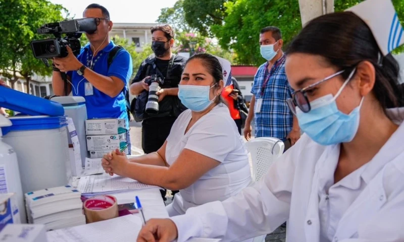 Las medidas tomadas por el Gobierno incluyen campañas de vacunación escolar / Foto: cortesía Ministerio de Salud
