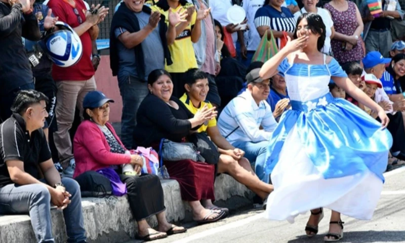 Hubo desfiles, concursos gastronómicos y partidos de fútbol sala / Foto: cortesía Municipio de Guayaquil