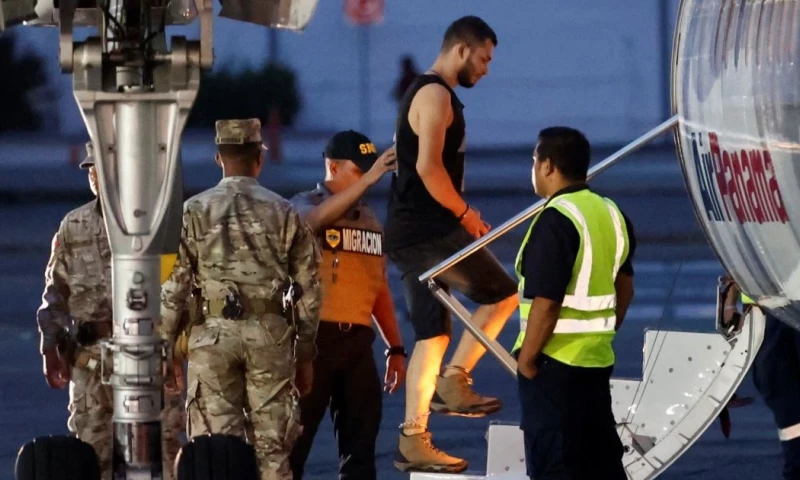 32,038 migrantes ecuatorianos fueron deportados de Estados Unidos entre 2023 y 2024 / Foto: EFE