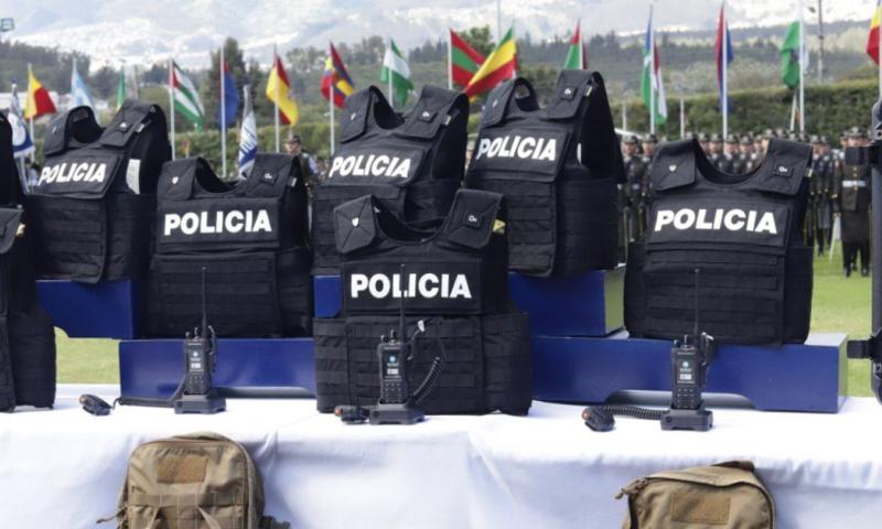 El presidente Daniel Noboa destacó el trabajo de los policías / Foto: cortesía Ministerio del Interior 