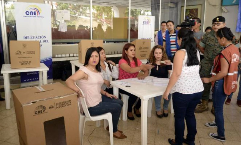 Este domingo se realizará la consulta popular y referéndum en las 24 provincias del país y en tres regiones del exterior. Foto: El Universo