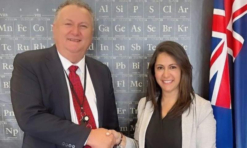 Carolina Orozco, presidenta del Directorio de la Cámara de Minería del Ecuador, se reunió con autoridades de Nueva Zelanda / Foto: cortesía Cámara de Minería del Ecuador