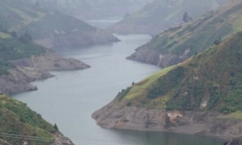 Desde el 1 de diciembre, la cota del embalse de Mazar cayó alrededor de 14 metros / Foto: cortesía