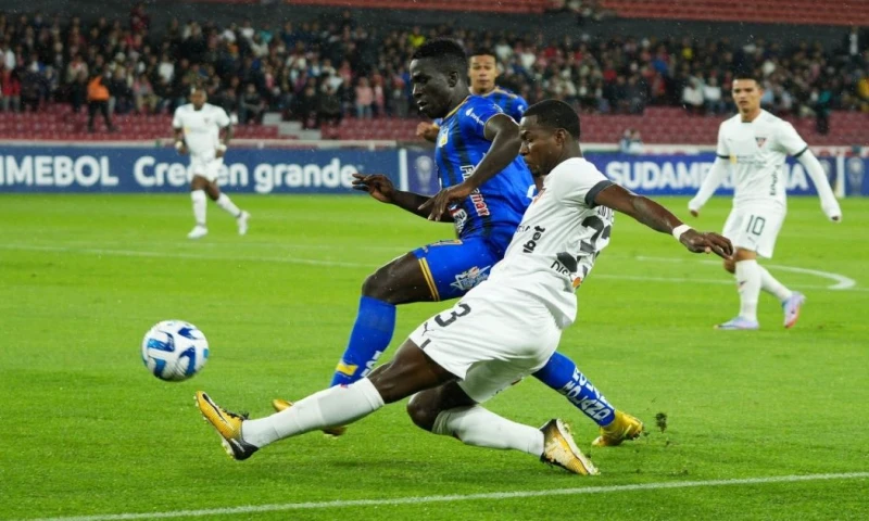 El cuadro universitario no tuvo problemas para superar al elenco manabita. El marcador final fue 4-0 / Foto: cortesía  LDU