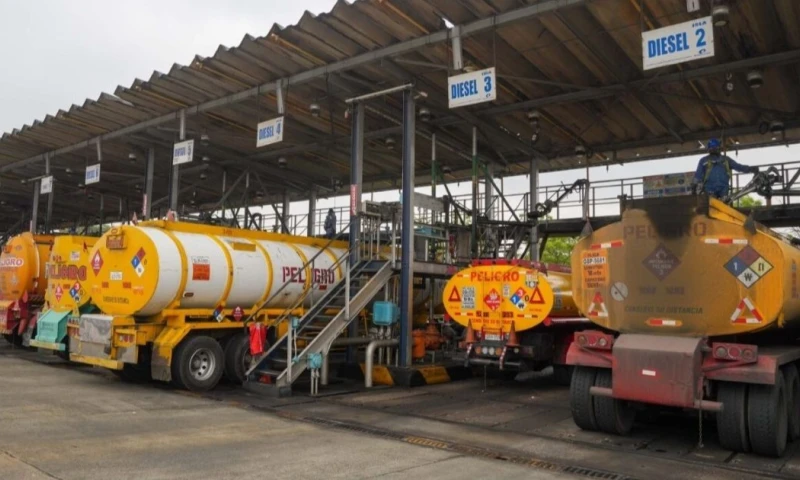 El Terminal Pascuales despacha diariamente más de 2,8 millones de galones de combustible / Foto: cortesía Petroecuador