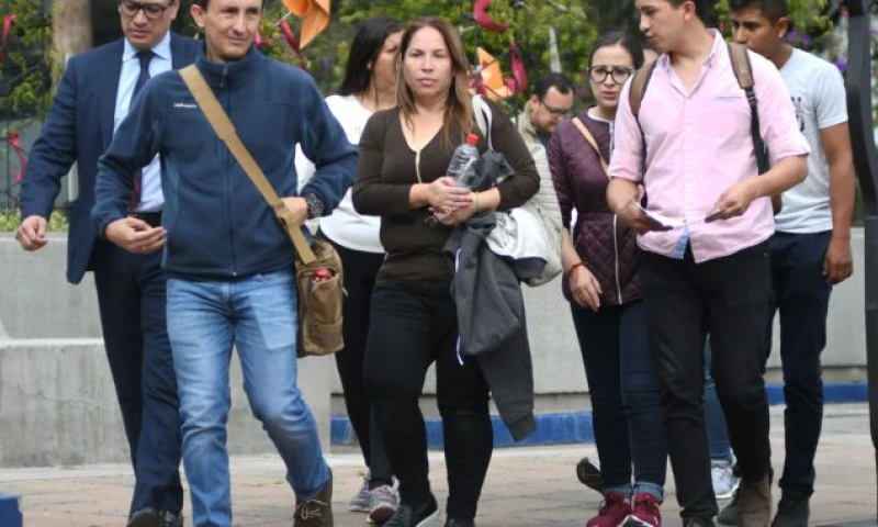 Quito 4 de mayo 2018. Pamela Martinez, con su abogado Edgar Molina Apifoto Foto: La República