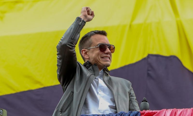 Al grito de "una sola vuelta" los seguidores mostraban su apoyo a Noboa, quien aún no ha informado si tomará licencia -desde hoy y hasta el 9 de febrero- para hacer campaña electoral./ Foto: cortesía EFE