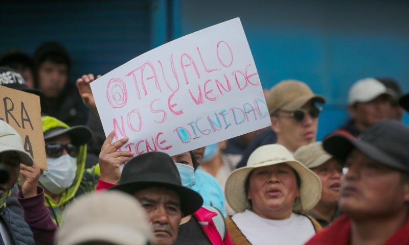 Comunidades indígenas de Imbabura se reunieron con el ministro del Interior, John Reimberg / Foto: EFE