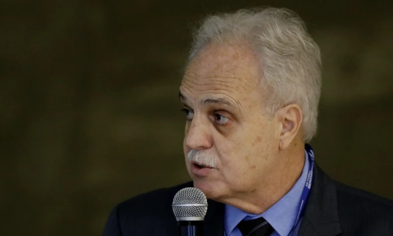 El presidente del Panel Científico por la Amazonía, Carlos Nobre, advirtió que las próximas décadas serán clave para el futuro de la selva / Foto: EFE