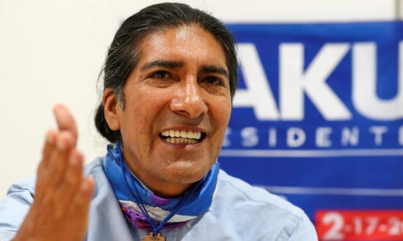 Yaku Pérez presentó ayer la denuncia en la Fiscalía General / Foto: cortesía