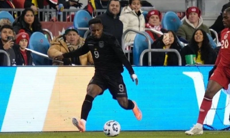 John Yeboah intentó desequilibrar a Canadá por el costado derecho / Foto: cortesía La Tri