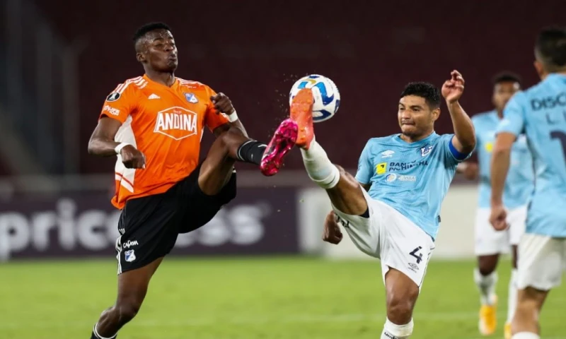 Este cotejo marcó el debut oficial del español Igor Oca como director técnico celeste / Foto: EFE