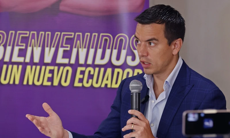 En el tema seguridad dijo que es vital para el país “reforzar la frontera” y los puertos con presencia militar, pues por ahí “sale la droga y entra el contrabando"/ Foto: cortesía