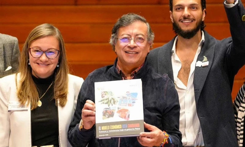 La propuesta abre un debate sobre el equilibrio entre la protección de la inversión extranjera y la soberanía jurídica / Foto: cortesía Presidencia Colombia