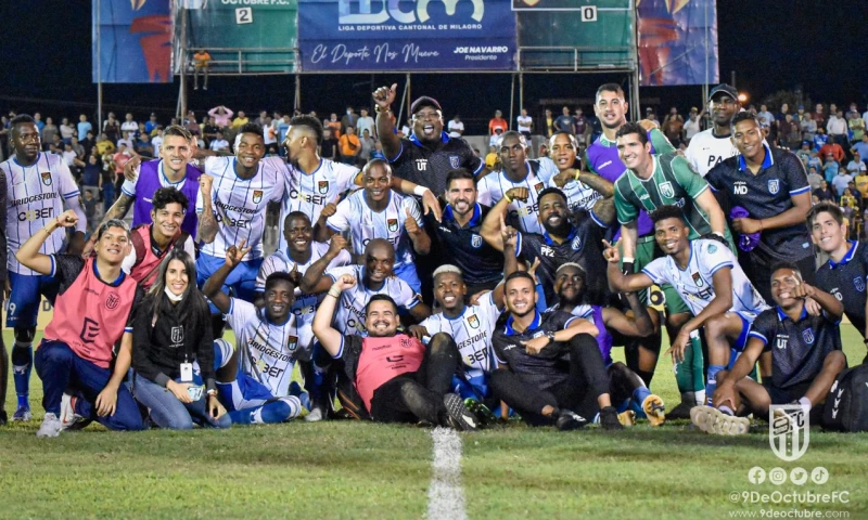 9 de Octubre sorprendió y a los 2 minutos ya ganaba 1-0. Walberto Caicedo venció al golero Hernán Galíndez con un potente remate / Foto: cortesía 9 de Octubre 