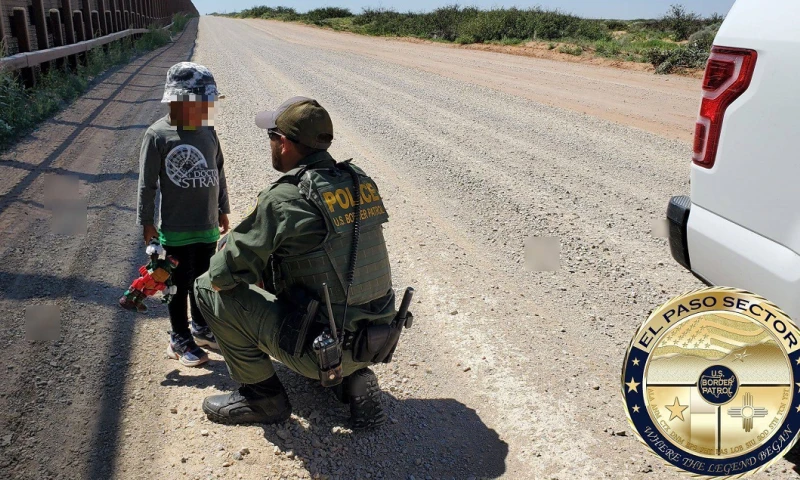 Es un "menor que ha cruzado la frontera en manos de los traficantes de personas. Lo abandonaron a su suerte y pudo ser rescatado por la patrulla fronteriza de Estados Unidos", dijo viceministra de Movilidad Humana / Foto: cortesía departamento de Salud de EE.UU.