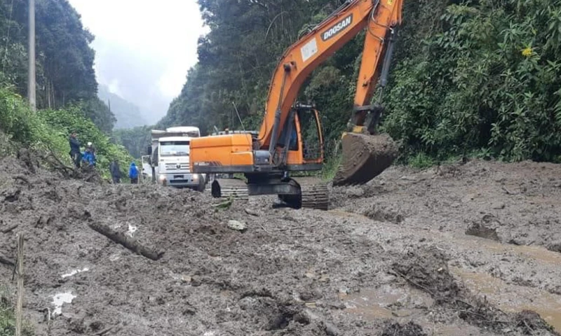 Las intensas lluvias provocaron dos derrumbes en Morona / Foto: cortesía ministerio de Transporte