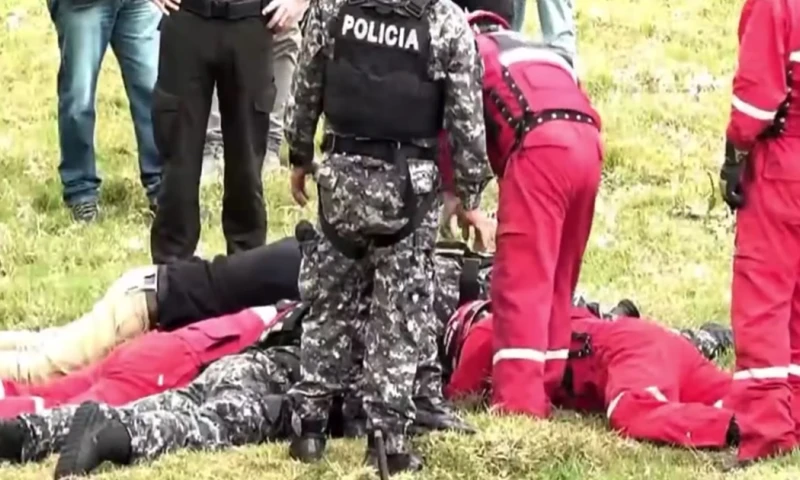 El cuerpo fue encontrado en un pozo a unos 500 metros de otro donde fue hallado el lunes el cadáver de su hermana Briana, de 3 años / Foto: cortesía Ecuavisa