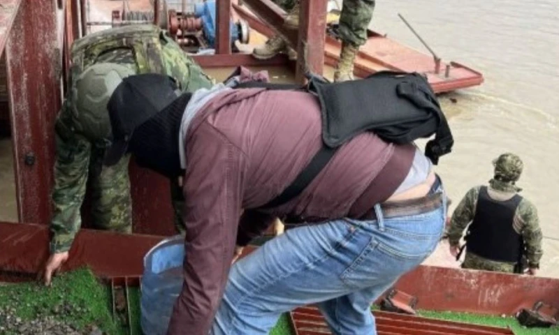 El operativo se llevó a cabo en el sector del río Nangaritza / Foto: cortesía Ejército ecuatoriano