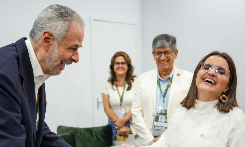 La vicepresidenta María José Pinto se reunió con André Aranha Corrêa do Lago, presidente de la COP30 en Belém / Foto: cortesía Vicepresidencia