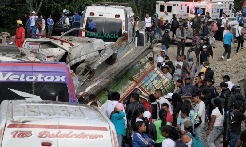 La organización fue contundente al señalar que el Gobierno del presidente Gustavo Petro ha dejado “solos” a los transportadores frente al incremento de la violencia en las vías”. / Foto: AFP