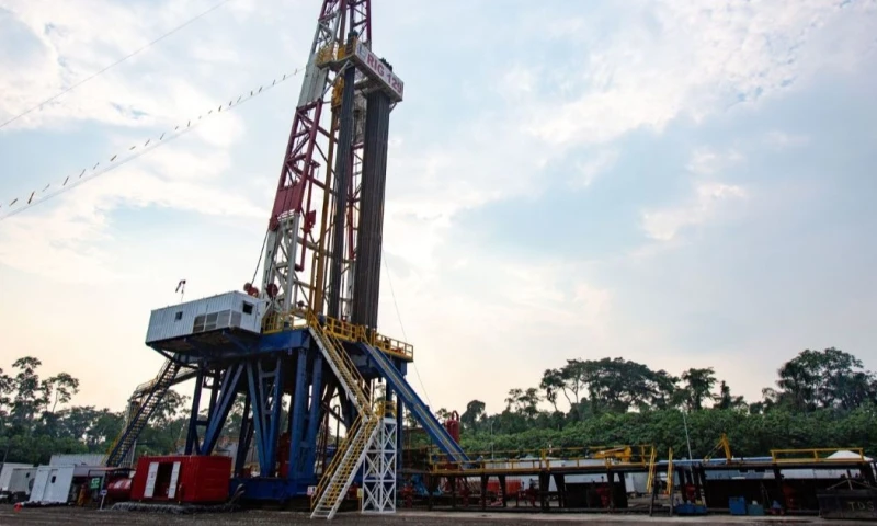 El objetivo es añadir 16.000 barriles diarios hasta febrero de 2027, mediante la perforación de 36 nuevos pozos en la Amazonía / Foto: cortesía Petroecuador