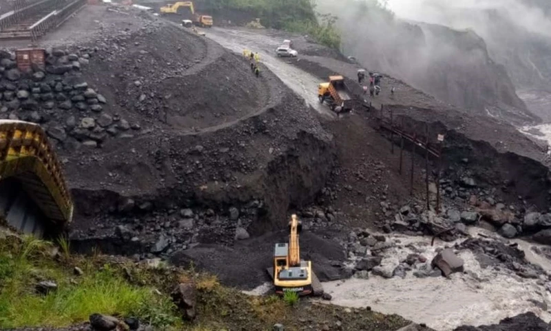 En Pastaza se produjo el desbordamiento de los ríos Oso y Nayumpin / Foto: cortesía Petroecuador 