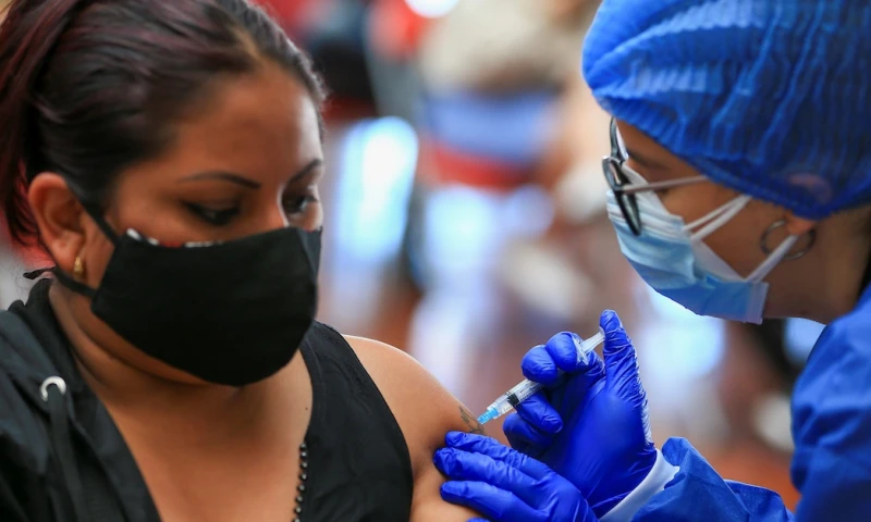 Covid-19: Ecuador suma 975 nuevos contagios por covid-19 / Foto: EFE