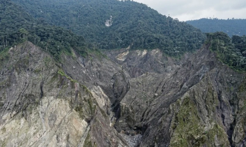 Esta erosión amenaza la estabilidad de la central hidroeléctrica Coca Codo Sinclair / Foto: cortesía MAAP