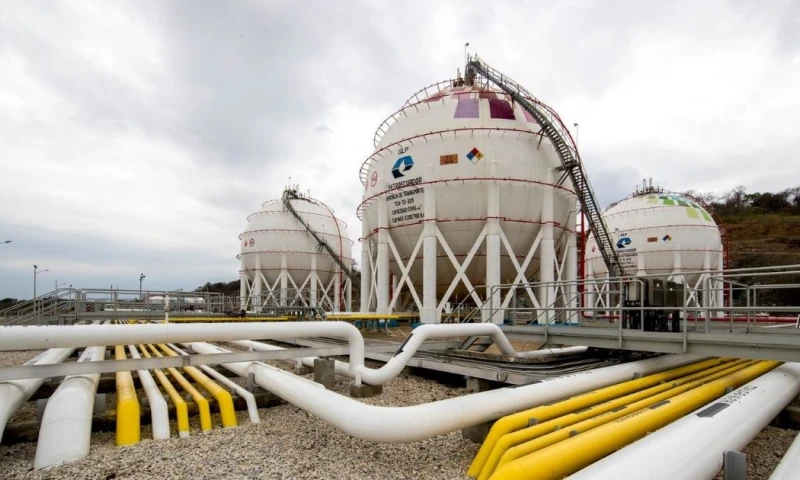 Esta medida podría captar hasta 5.000 millones de dólares en los próximos cinco años / Foto: cortesía Petroecuador