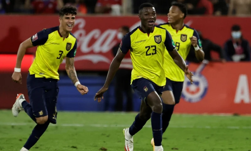 Ecuador ganó por primera vez en Chile y se acerca al Mundial de Catar 2022 / Foto: EFE