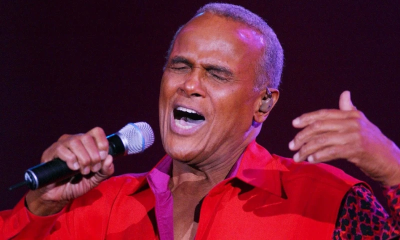 Belafonte saltó a la fama en 1956 con el exitoso álbum de música caribeña "Calypso", que popularizó canciones como "Day-O" y "Jamaica Farewell"/ Foto: Cortesía EFE