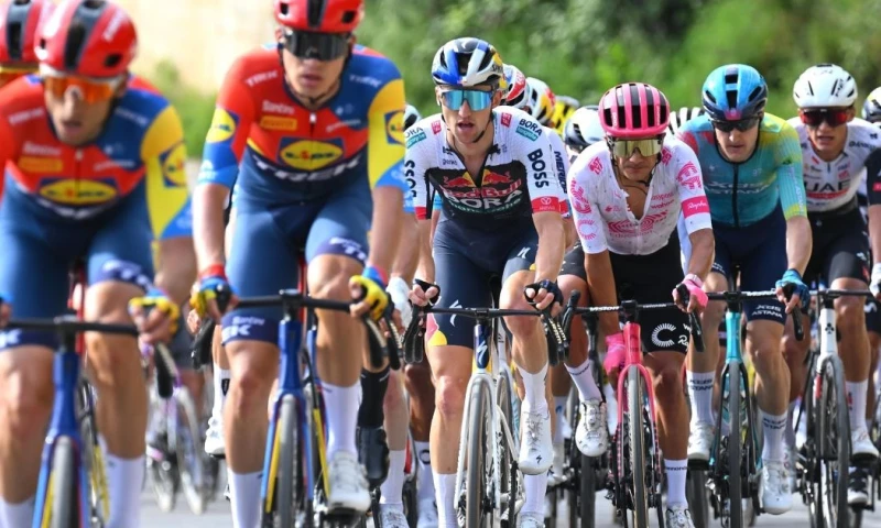 Richard Carapaz tuvo una gran primera etapa en el Giro de Italia / Foto: cortesía EF Education-EasyPost