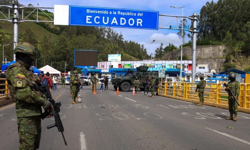 Según cifras colombianas, las exportaciones colombianas a Ecuador sumaron 1.673 millones de dólares / Foto: EFE
