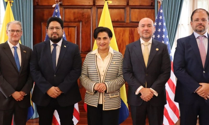 Joseph Humire, subsecretario de Guerra para Asuntos de Seguridad de las Américas de EE.UU., estuvo en Quito / Foto: cortesía Ministerio de Defensa