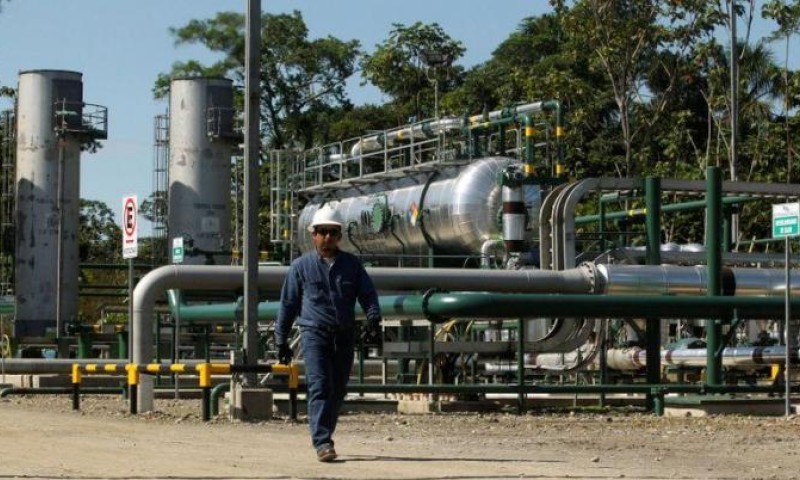  La caída de las precios del petróleo puede afectar en la operatividad de las empresas petroleras. Reuters.