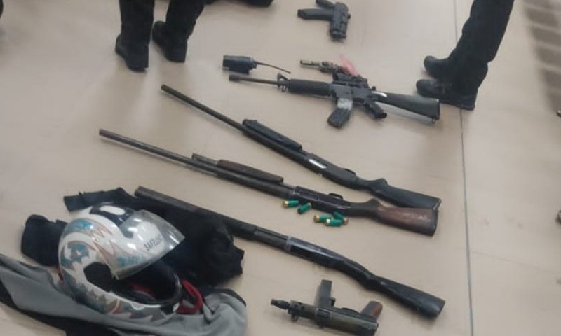 Siete delincuentes fuertemente armados, que intentaban asesinar a alias "Cara Sucia", ingresaron en el hospital y tomaron rehenes / Foto: cortesía Policía Nacional 