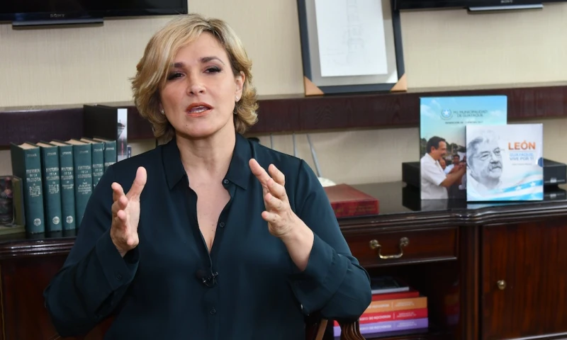 Cynthia Viteri solicita medidas cautelares contra el Ministerio de Salud y Pfizer / Foto EFE
