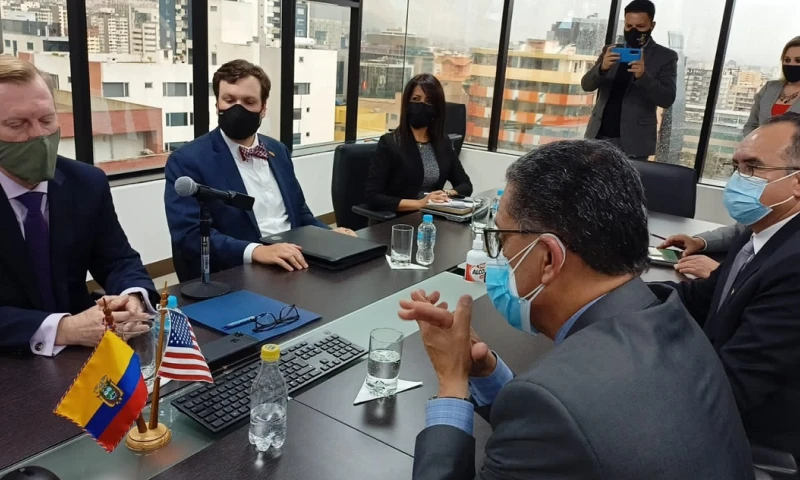 Ecuador y U.S. Grains Council suscribieron acuerdo para mejorar combustibles / Foto: Embajada de EE.UU.