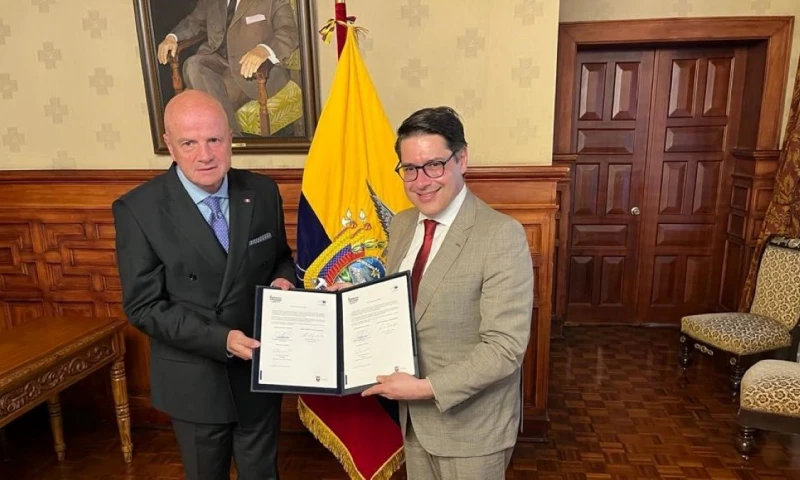 El BEI prestará $ 100 millones a Ecuador para vacunación infantil / Foto: cortesía BEI