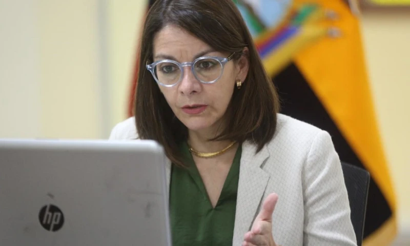 Gobierno dialoga con farmacéuticas por pacientes con AME / Foto: EFE