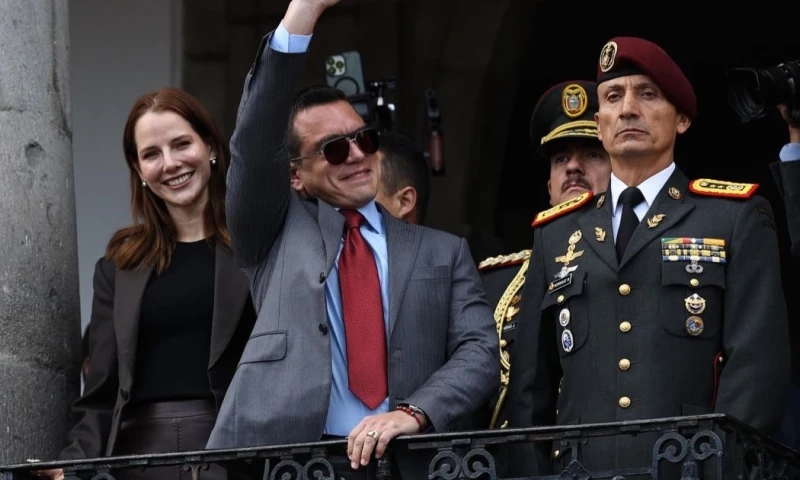 Noboa superó a González por 1.187.358 votos / Foto: EFE