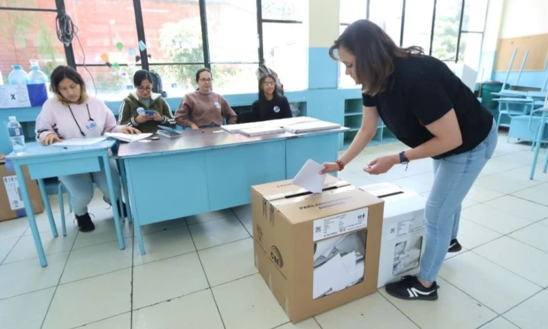 Los electores deberán acudir a los mismos recintos designados previamente / Foto: cortesía CNE