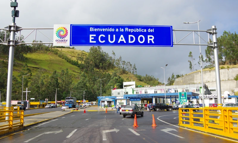 Ecuador y Colombia reabrirán su frontera terrestre el 1 de diciembre / Foto: EFE